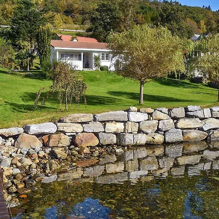 4 Star In Volda *